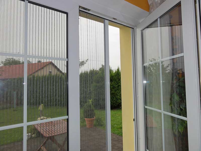 Plis&eacute; s&iacute;tě do dveř&iacute;