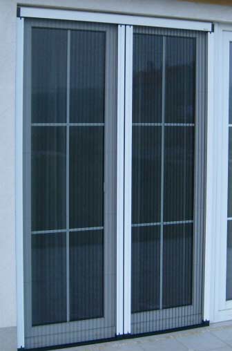 Plis&eacute; s&iacute;ť do dveř&iacute;