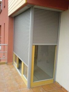 Venkovní roleta světle šedá