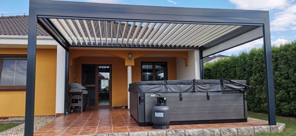 Pergola Artosi a vířivka? Dokonalá dvojka, nemyslíte? 