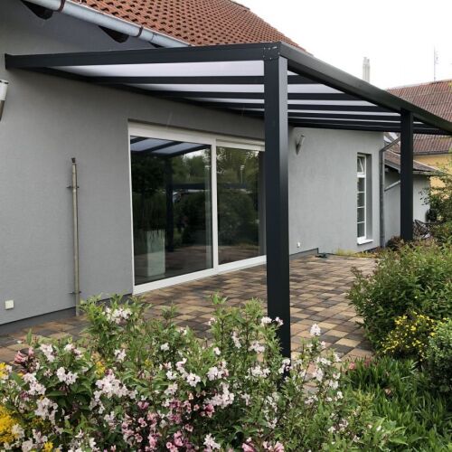 Dokonalá terasa s dokonalou pergolou Dokonalá terasa s dokonalou pergolou