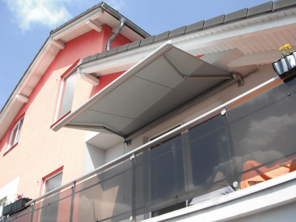 Markýza Scrigno na balkoně