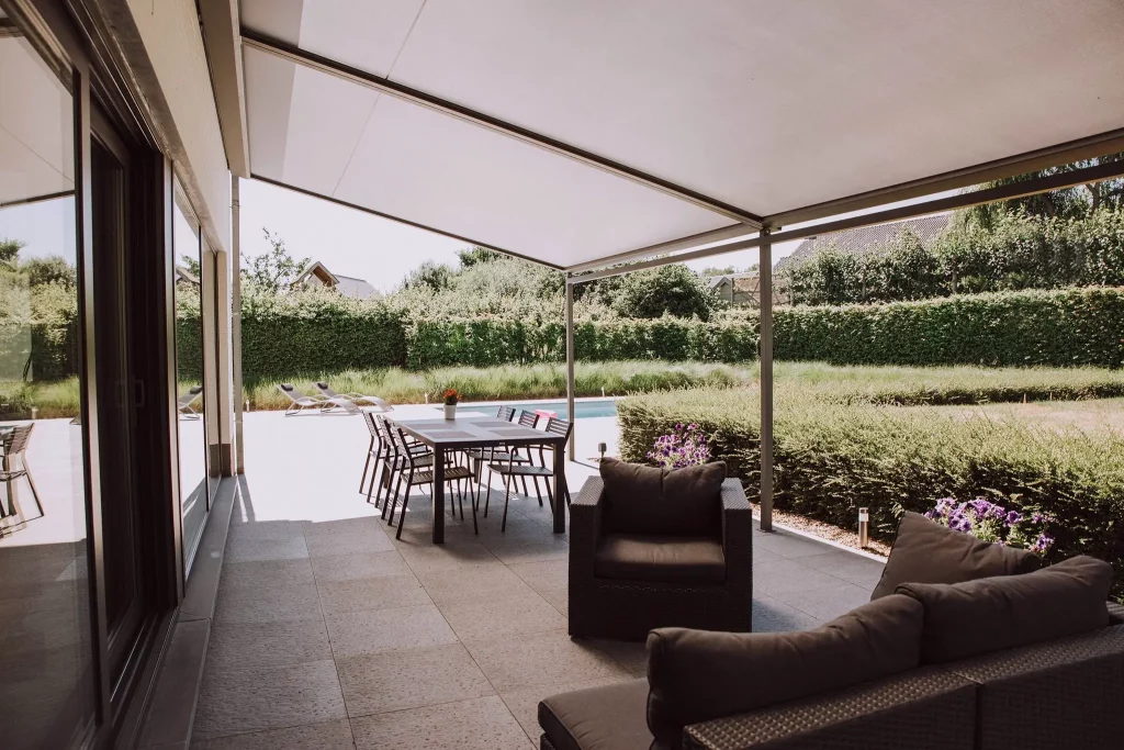 Stínění Veranda na prostorné terase