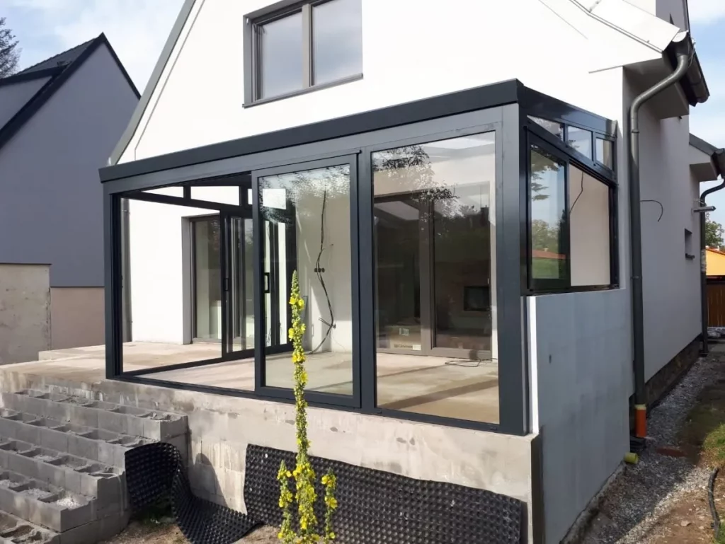 Zasklen&iacute; zimn&iacute; zahrady