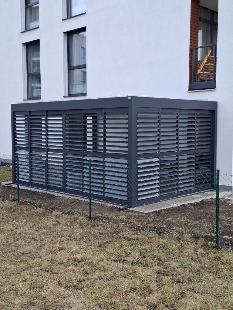 SIDEPANEL