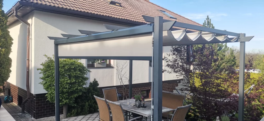 Roleta Screen Alfa-ZIP na moderní pergole