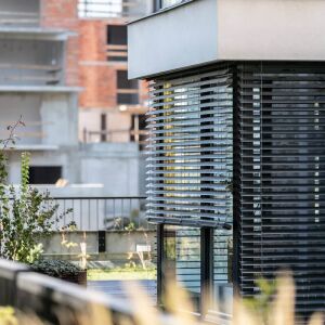 Venkovní žaluzie Zetta rohová Venkovní žaluzie Zetta rohová