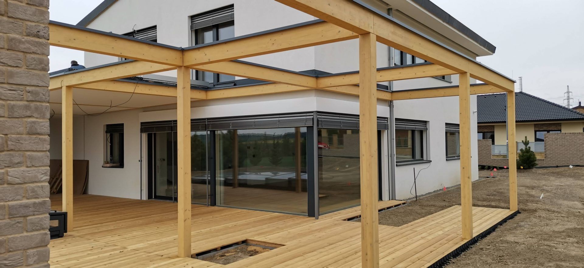 Venkovní žaluzie pro RD s terasou