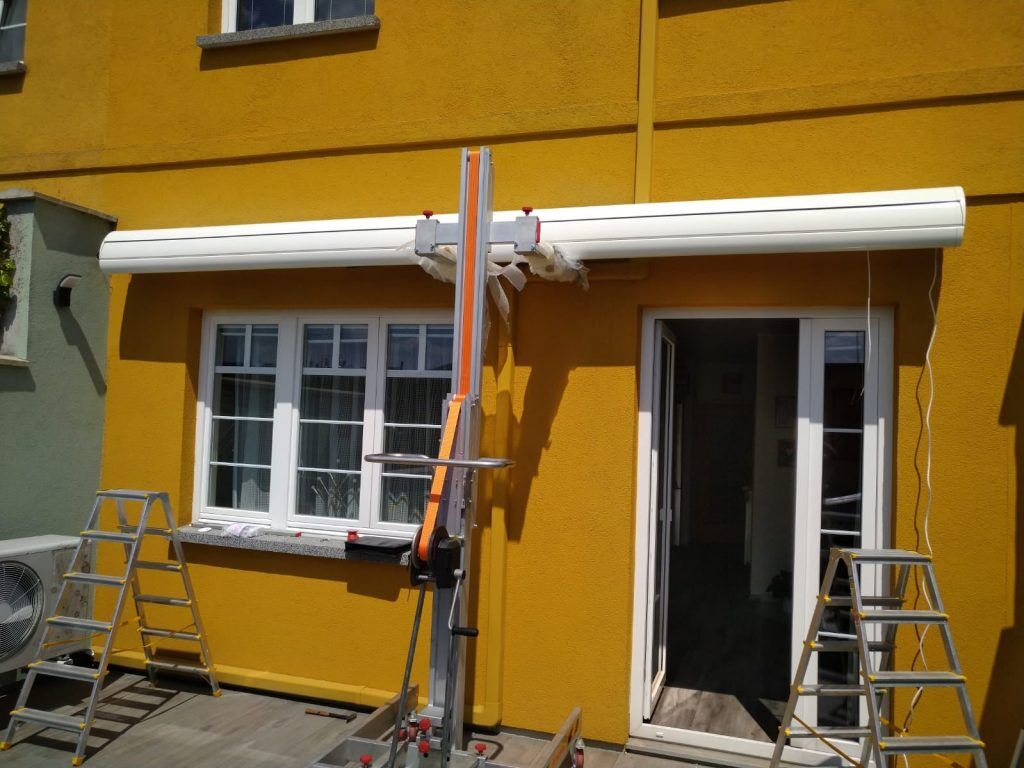 Montáž markýzy Montáž markýzy