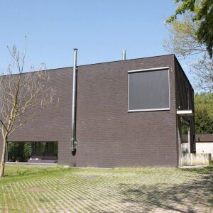 Roleta Screen HR7 se hod&iacute; i na kancel&aacute;řsk&eacute; budovy